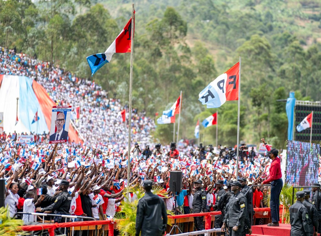 President Kagame Wraps Up Campaigns in the Countryside Ahead of Election