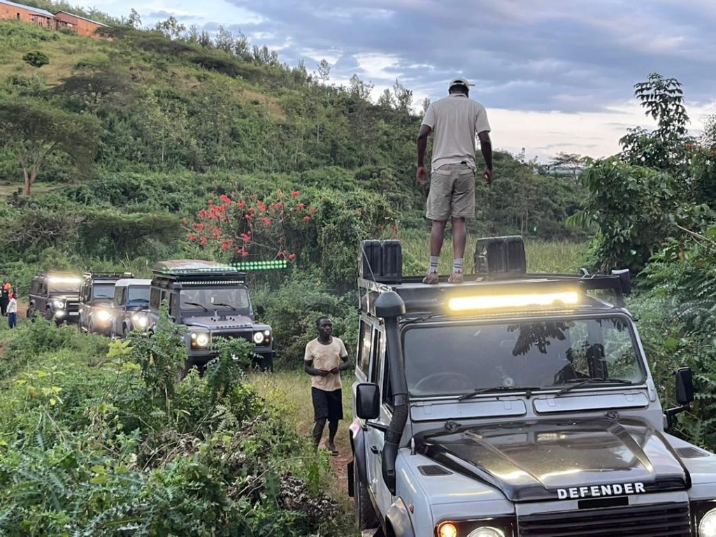 Iliza Expeditions Leads Rwandan Enthusiasts on Road to Arusha for Land Rover Global Festival