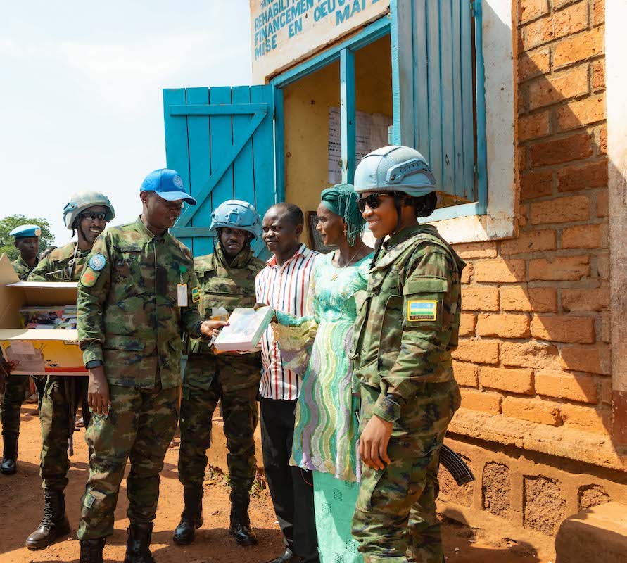 Rwandan Troops Promote Learning and Peace in Eastern CAR